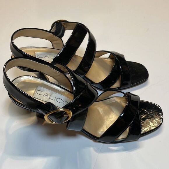 Calico woman’s black patent leather heeled sandals. Size 7.5 - Picture 2 of 10